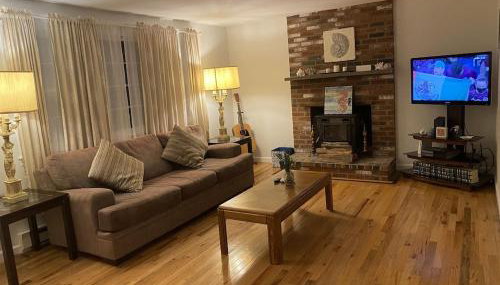 A Cozy Cape house steps to Restaurants & Beaches ~1.4 miles down scenic roads - Foto 4