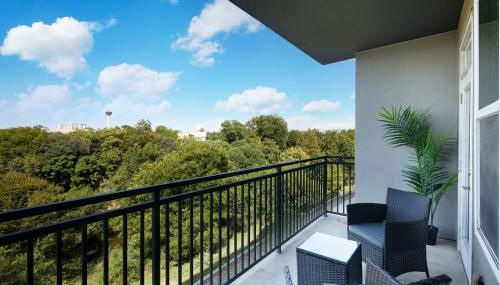 Chic 2BR-Southtown Near Rvrwalk, Dome & Conv - Foto 5