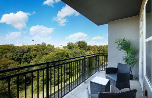 Chic 2BR-Southtown Near Rvrwalk, Dome & Conv - Foto 5