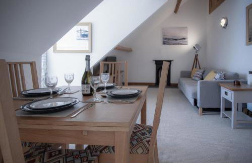 The Nest - 1 Bedroom Apartment - Tenby - Photo 62