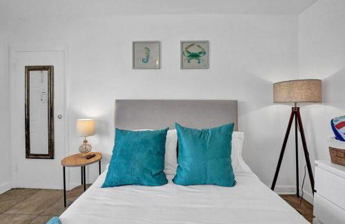 Lovely 1- Bedroom Rental Unit With Pool - Foto 84