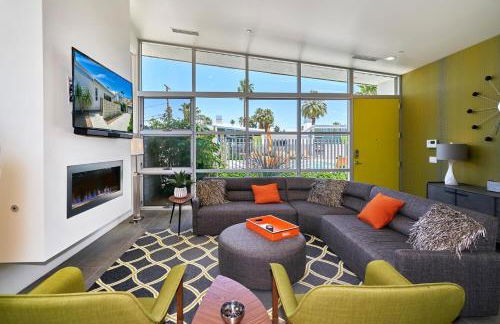 Sophia Oasis Luxe 2BR Condo with Mountain Views - Photo 28