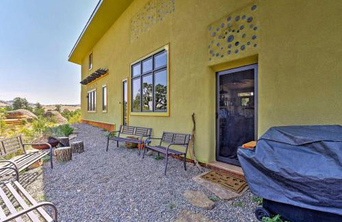 Solar-Powered Rocky Mountain Retreat for an Off-Grid Vacation in Colorado - Photo 28