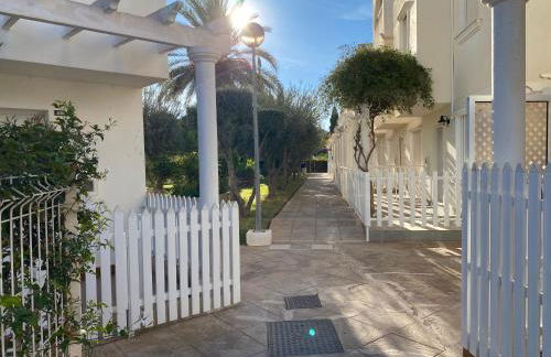 Garden vistas. Hermoso dúplex con patio, solárium y piscina. - Foto 29