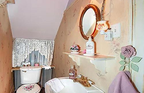 Historic Main Street Getaway - Foto 22