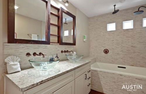 Sizable Screened in Porch w Luxury Kitchen and Bath - Foto 21