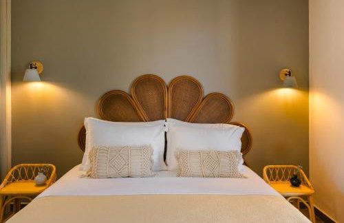 aZOLAki Suites - Photo 32