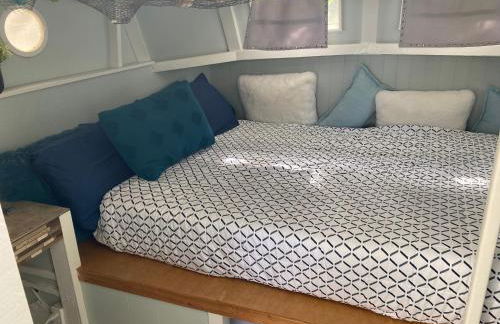 Cozy jungle boat hideaway with stunning ocean view - Foto 9