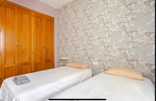 Apartamento con Vistas al mar y jacuzzi privado - Foto 17