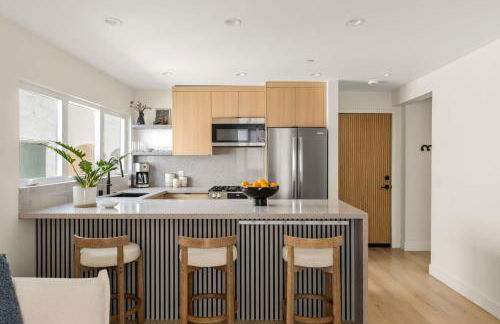 Tide House - Unit B Modern Seaside 1BD w Parking - Foto 9