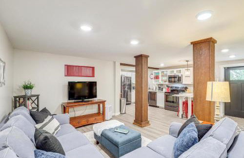 Modern Weaverville Apartment - Walk to Downtown! - Foto 3