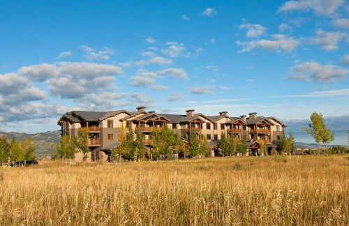 Palisades Lodge Suite 207 - Photo 10