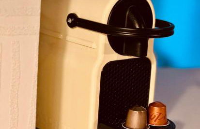 Modern 1 Bdr + Balcony + Free Parking + AC + Pool - Foto 13