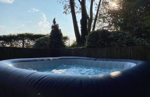 Spacious Home, 6 large bedrooms, full sky package, sleeps 14 - Foto 20