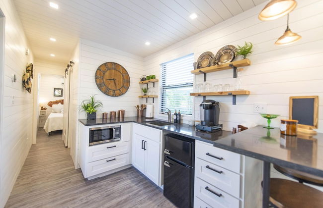 The Woods- Container Tiny House 12 min to Magnolia Baylor Downtown - Foto 9