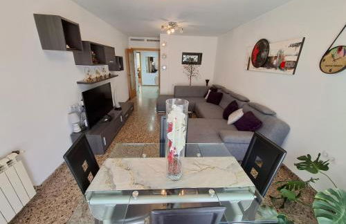 Piso amplio de 3 habitaciones, calefacción, ascensor y parking - Foto 3