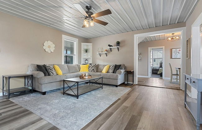 Lazy River Villa - Hottub Fenced Yard Sleeps 11 - Foto 5