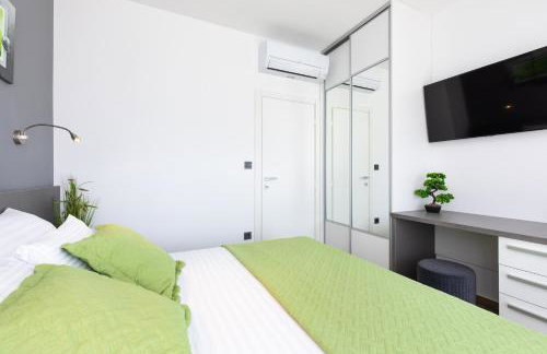 Villa Supernus II with Heated Pool - Photo 27