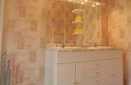 Ferme rénovée avec jardin, garage et wifi gratuit à Chamalières-sur-Loire - FR-1-582-1 - Foto 9