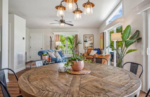 Trailblazer Lodge - Upscale, hot tub, trail, game room, wifi, fire pit, bar, pool table, king bed, view, pet friendly - Photo 46