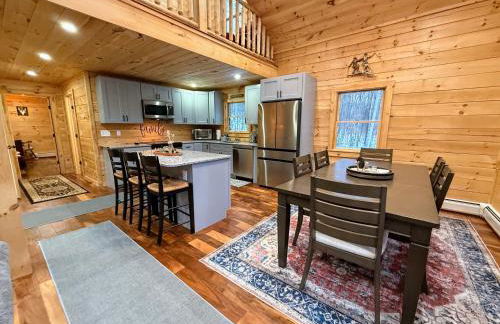 2S New log cabin in Bethlehem - privacy, firepit, great location! - Photo 11