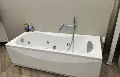 Villino Ca' Bianca, vicino ad Alba, NO ZANZARE, accessibile e con sollevatori aerei - Foto 53