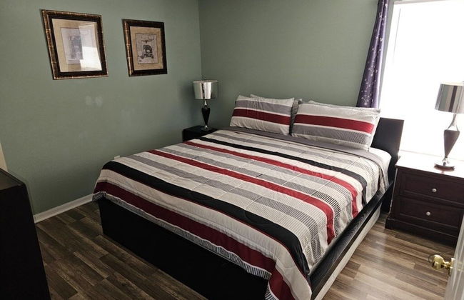 Spacious 7 Br, 4.5 Br Retreat With Pool 7 Bedroom Condo by RedAwning - Foto 4