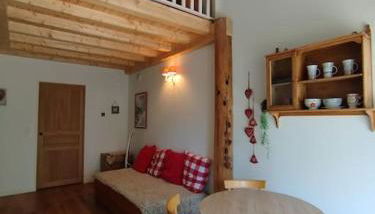 La grange, Appartement avec jardin et jacuzzi ''Réservation & Supplément pour le jacuzzi'' - Photo 3