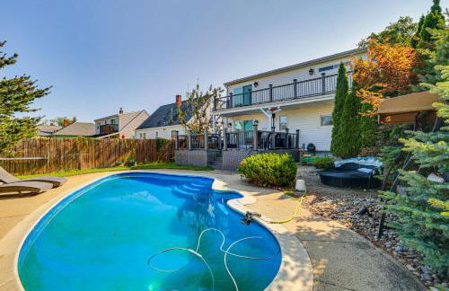 Near Yale and Lighthouse Point Beach Home with Pool! - Foto 31