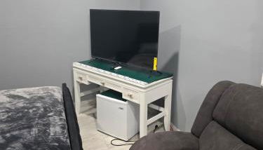 A newly built detached studio apartment with queen size bed - Foto 5