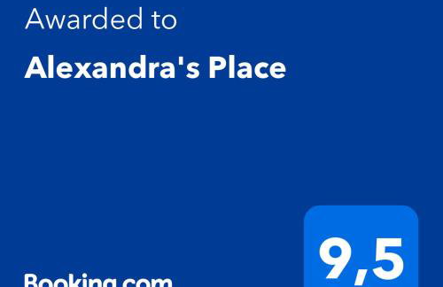 Alexandra's Place - Photo 2