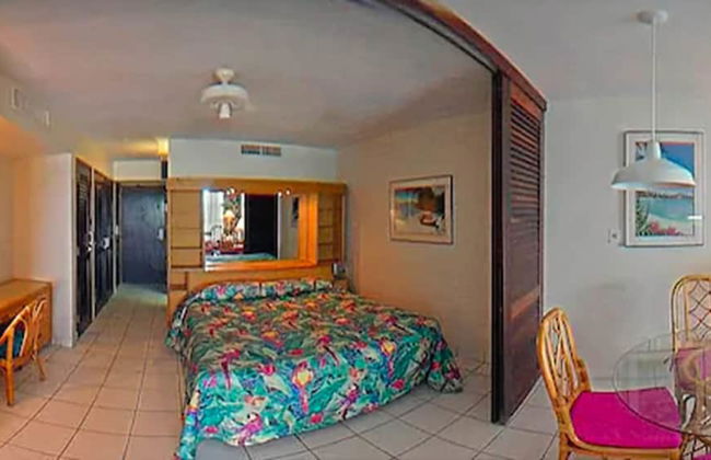 Sapphire Beach Resort - Photo 6