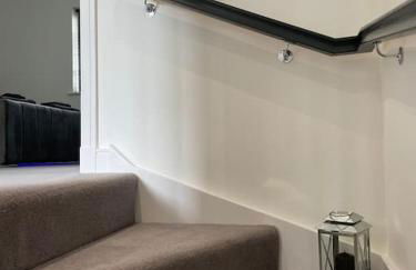 Modern 2 Bedroom House, Edinburgh. - Photo 12