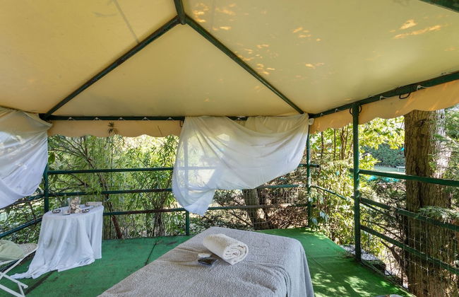 Spacious Lakefront Apartment - Photo 24