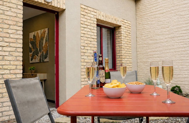 Le Moment Bien-Être - jacuzzi privatif, terrasse et parking privé gratuit au centre de Saint-Omer - Photo 69