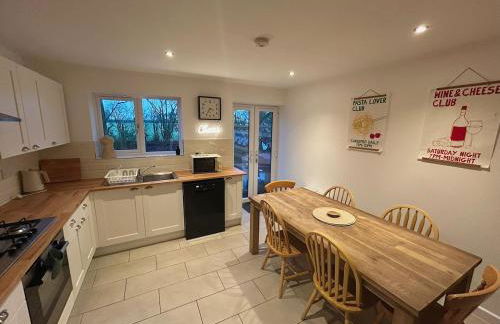 Otters Halt & Mouse Hole - Sleeps 12, Pet Friendly - Photo 24
