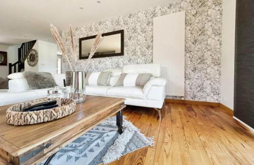 Maison familiale chaleureuse à Saint-Évarzec avec terrasse - Foto 1