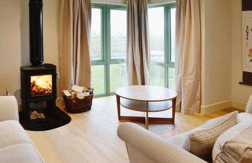 Petronella - Photo 3