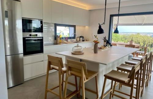 Bini Moxonia Villa de lujo con Vistas al mar, piscina, barbacoa Espectacular Jardín - Foto 24