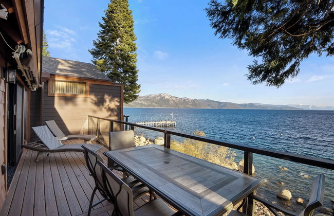 Soak in Luxury Lake Views of Tahoe From Deck - Foto 39