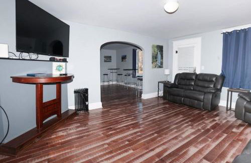 Riverfront Home (Apartment and Bar) - Foto 31