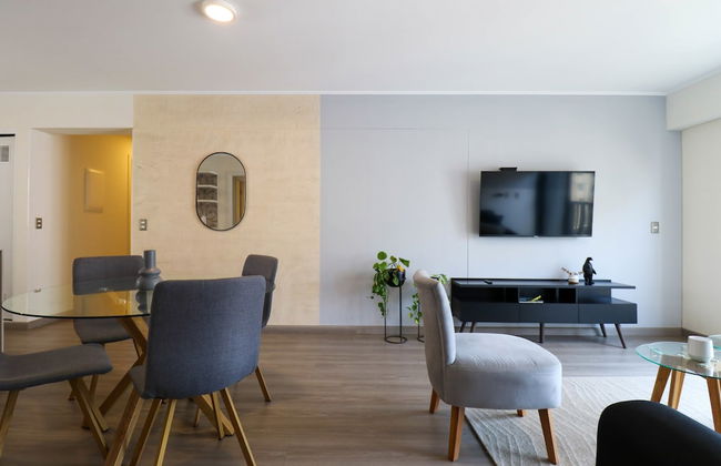 w Spectacular 2BR in Miraflores - Photo 12