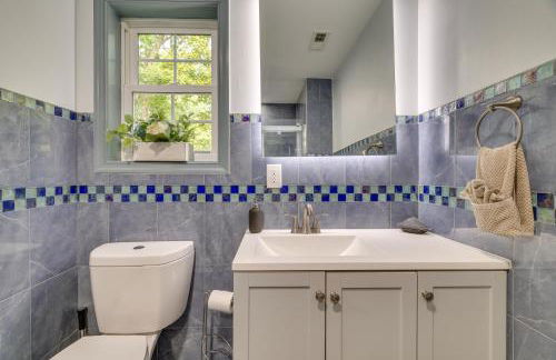 Game Room and Home Theater! Immaculate Poconos Lodge - Foto 29