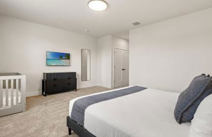 Contemporary 4BR Townhome with Pool & Themed Rooms - Foto 17