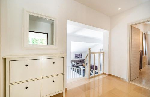 Villa Kadena - Luxury Seaside Villa with Private Heated Pool - Photo 72