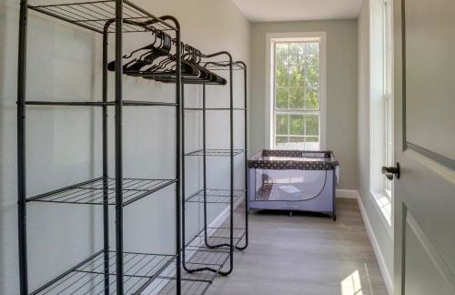 Spacious Yard, Games and Fire Pit Grove Home Rental - Foto 17