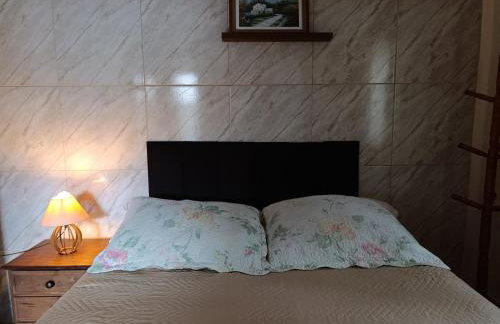 Hospedagem Doce Lar - Casa Girassol - Foto 10