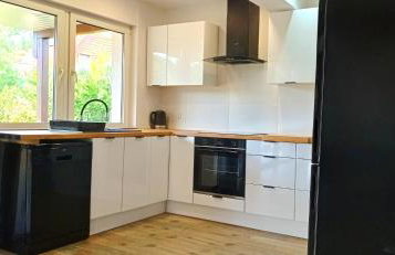 Dom z pięknymi widokami na jezioro ryńskie ilasy. - Foto 8