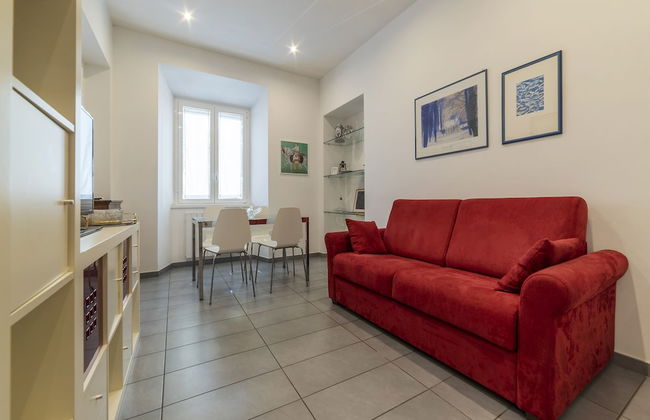 Porta Pia & Villa Torlonia Apartment with Balcony - Foto 17