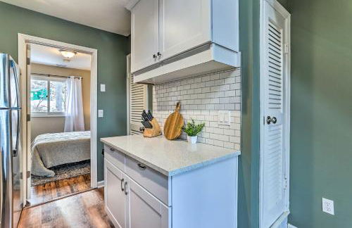 Inviting Vernon Twp Condo with Private Balcony! - Foto 11